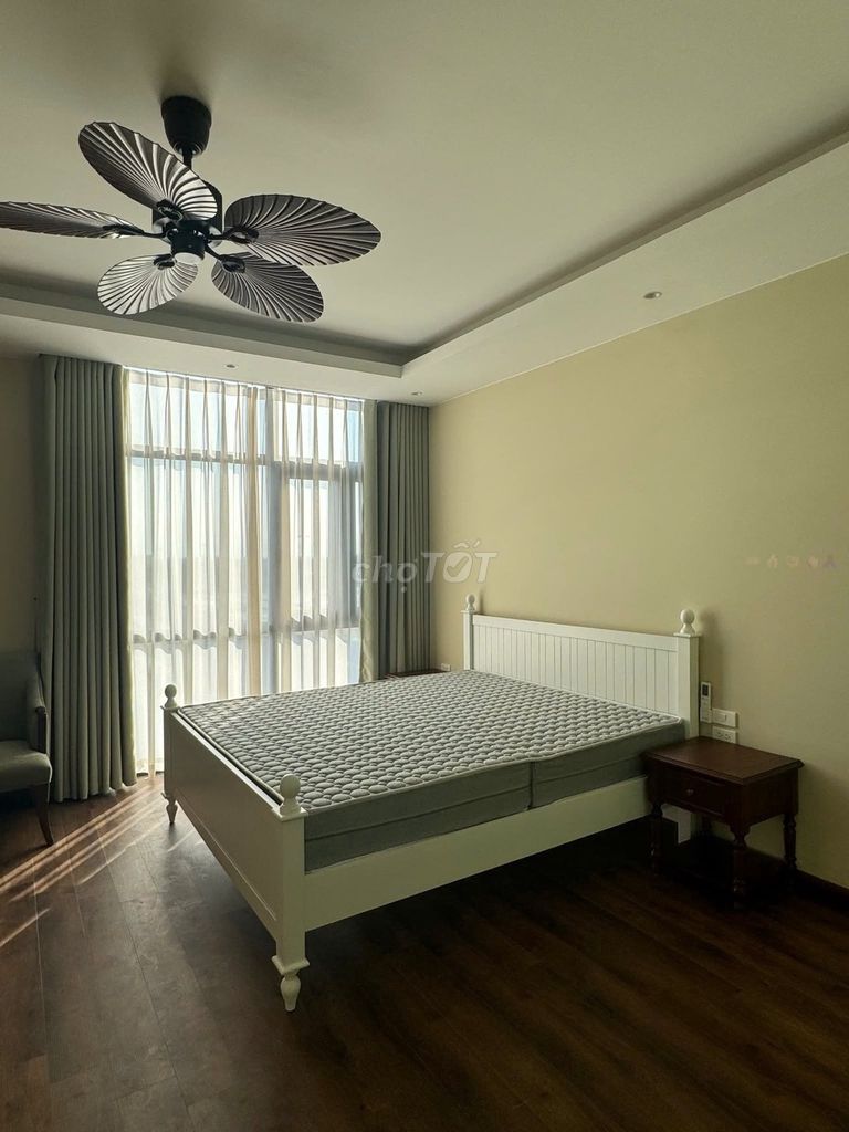 Rent Vin 3, 5 floors, 25 million.