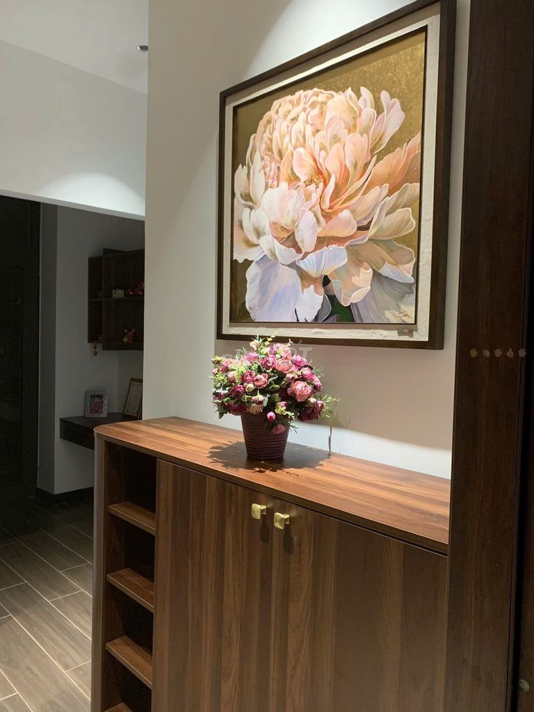 Rent the house right next to Vin 2, 5 floors with elevators, full interior.