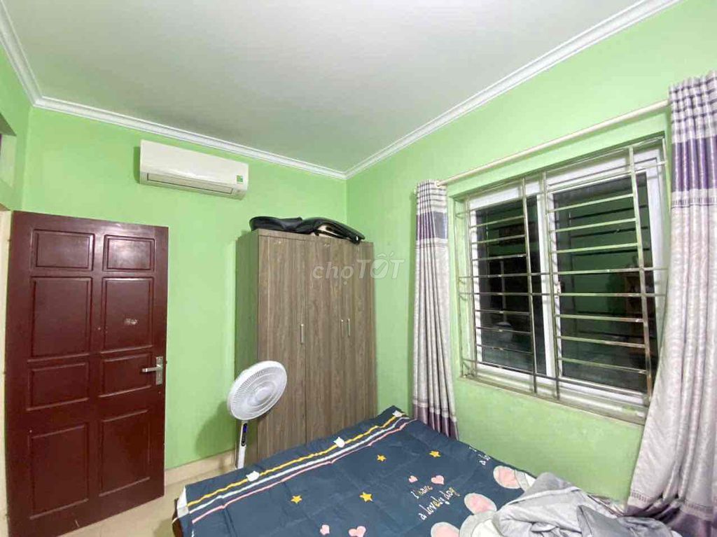 Rent Định Công, 3 sleeping, 3 floors, 40 meters 2