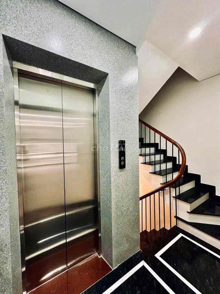 New house. Carway. Six floors.