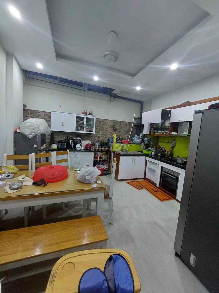 Rent the original Dịch Vọng 55 M X 5 floor 5 bedroom full of 15 million
