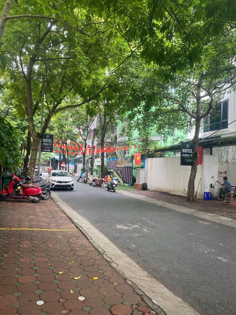 Rent the house right next to Yên Hoà. area 80 meters2, 4 floors 30 million