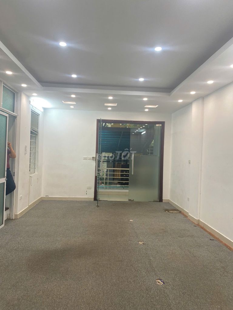 Rent the house right next to Yên Hoà. area 80 meters2, 4 floors 30 million