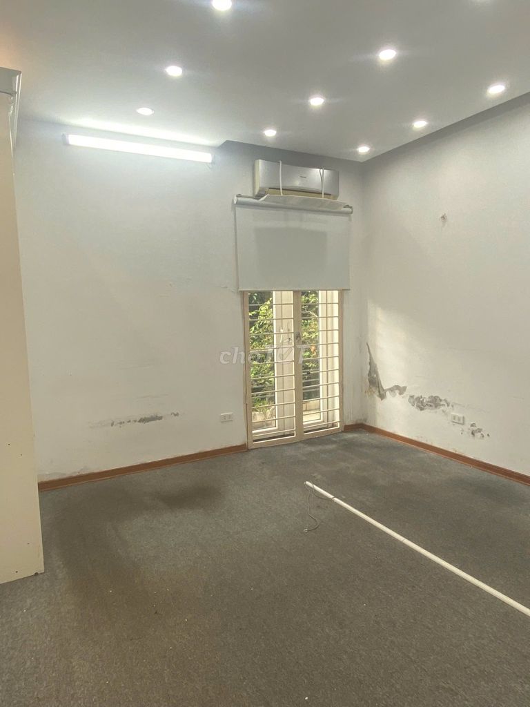 Rent the house right next to Yên Hoà. area 80 meters2, 4 floors 30 million