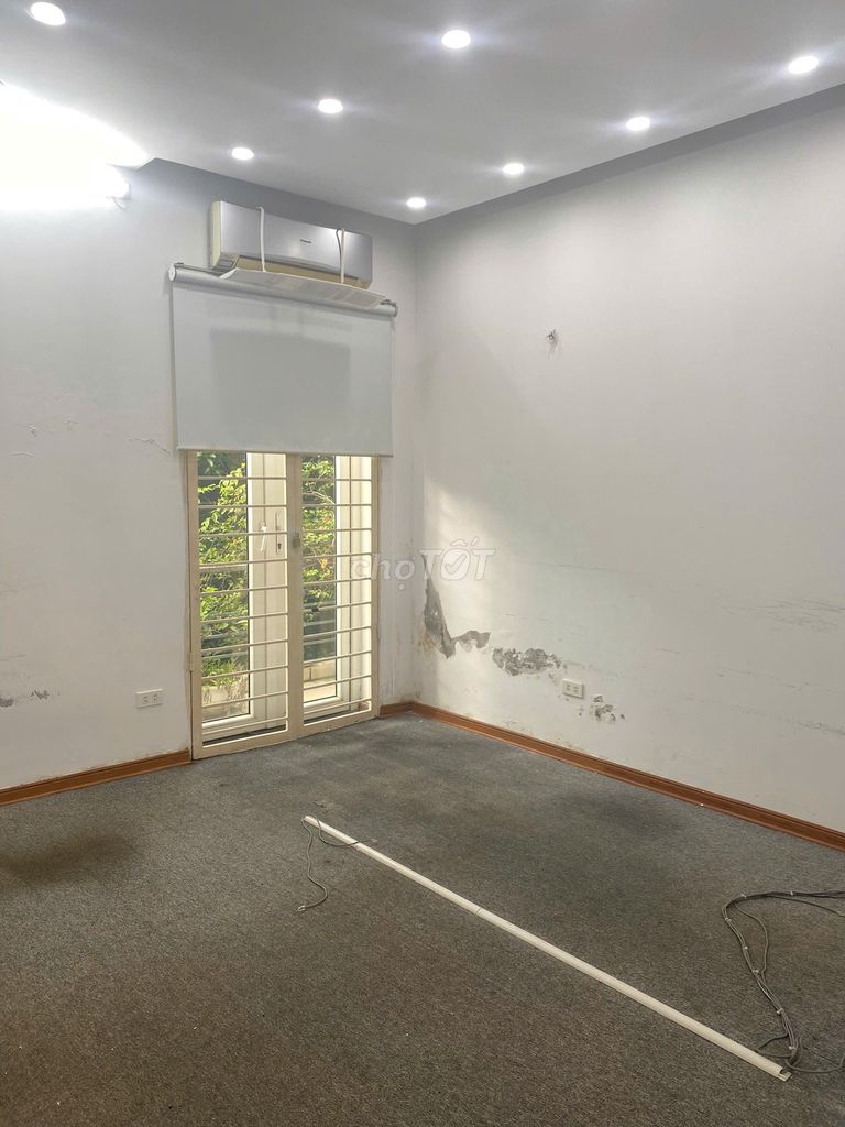 Rent the house right next to Yên Hoà. area 80 meters2, 4 floors 30 million