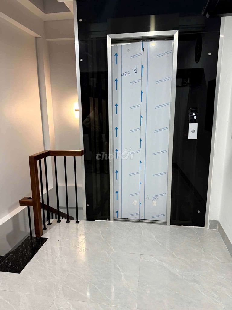9 million -- Sài Đồng new home-- 5 elevators--full interior–3 bedroom -- right now!