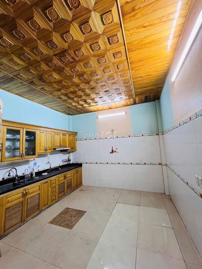 Rent a building next to Ngô Thì Nhậmm 50 meters * 5 floors 6 beds per month.