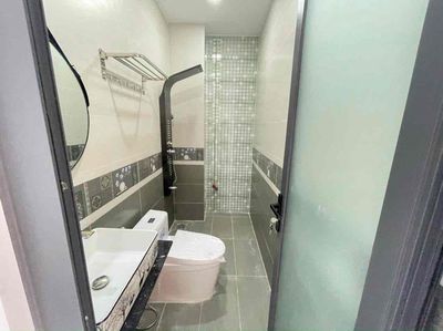 Rent the new house 100% building area 250 meters 1 .1 .1 .1 .3rd floor bedroom 5 An Nih toilet