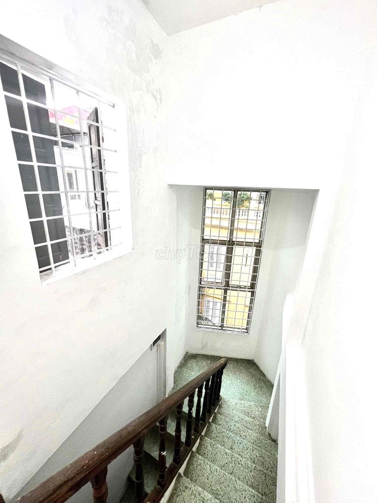 Rent out the Knums with Trường Chinh, avoidable car, corner block, 50 m2 x4 T.