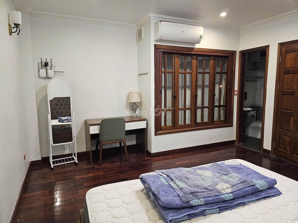 Âu Cơ area 75 meters with 6 bedrooms, top furniture, business, near the street.
