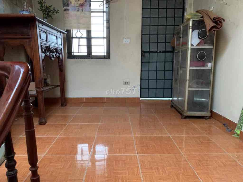It's the owner who rents the entire city of Minh Khai 30 m2 x5 T at 8.2 million apiece.