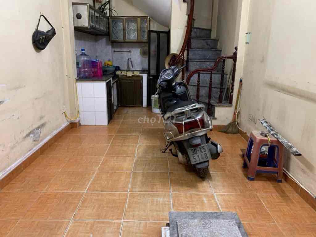 It's the owner who rents the entire city of Minh Khai 30 m2 x5 T at 8.2 million apiece.
