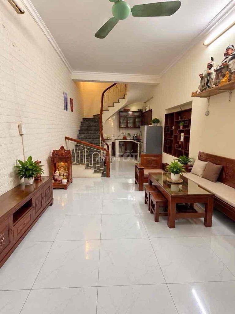 Rent an entire Dương Văn Bé street 30 m2 x5 T at 9 million apiece