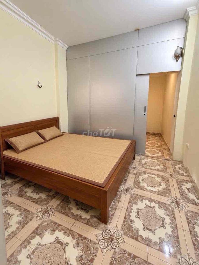 Rent an entire Dương Văn Bé street 30 m2 x5 T at 9 million apiece