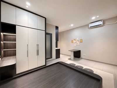 A cheap balcony bedroom full interior near cvpm
