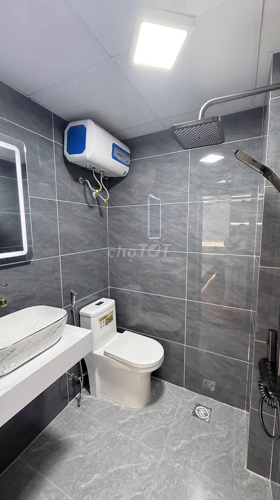 Private home 30 meters2 x 5 floors lệnh cư-- Khâm Thiên, just 12 million a month.