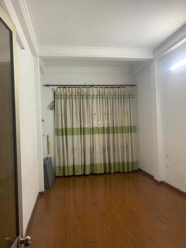 Rendezor Khương Đình's private house. 35 M2 x 4 T, 4 sleep, full suit. B, B, B.