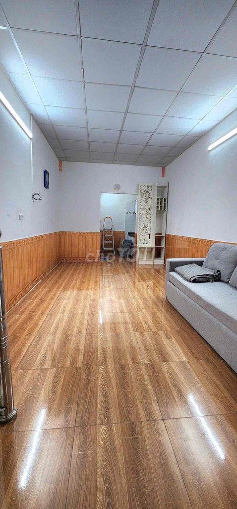 building house rented.
