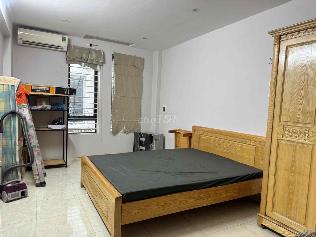 Rent Vĩnh Hưng Hoàng Mai private residences. It's just a nice, full-size place.