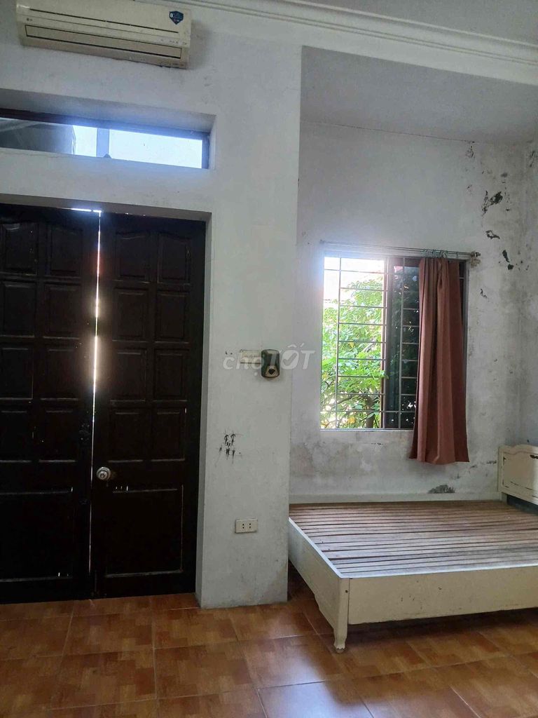 Rent the original Kẻ Tạnh Giang Biên Long Biên Inland