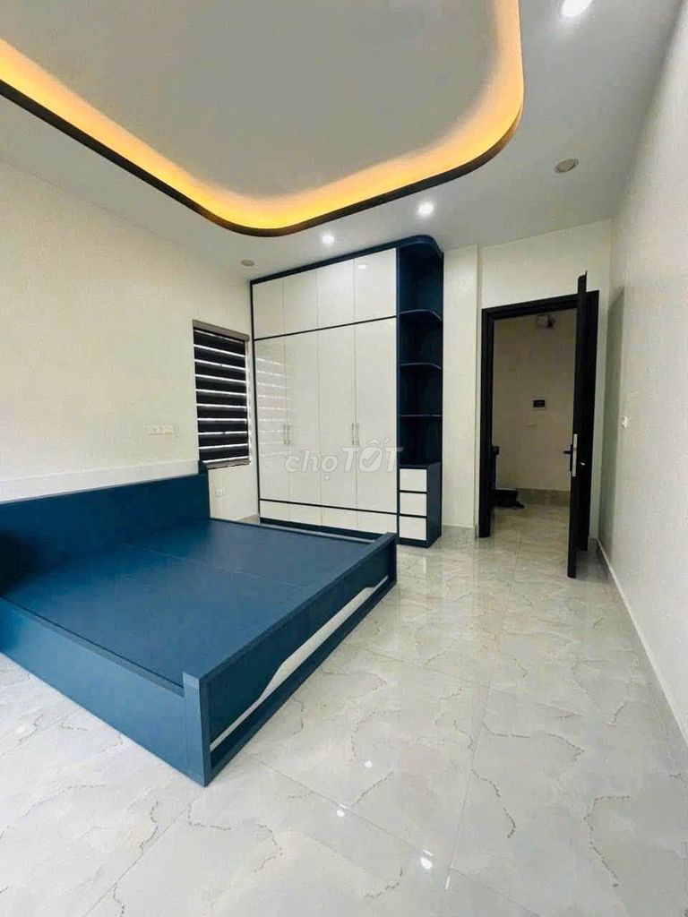 Rent a four-story Tây Tựu Bắc Từ Liêm, 75 meters2, 10 million.