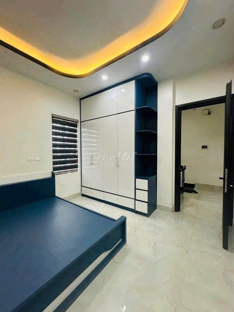 Rent a four-story Tây Tựu Bắc Từ Liêm, 75 meters2, 10 million.