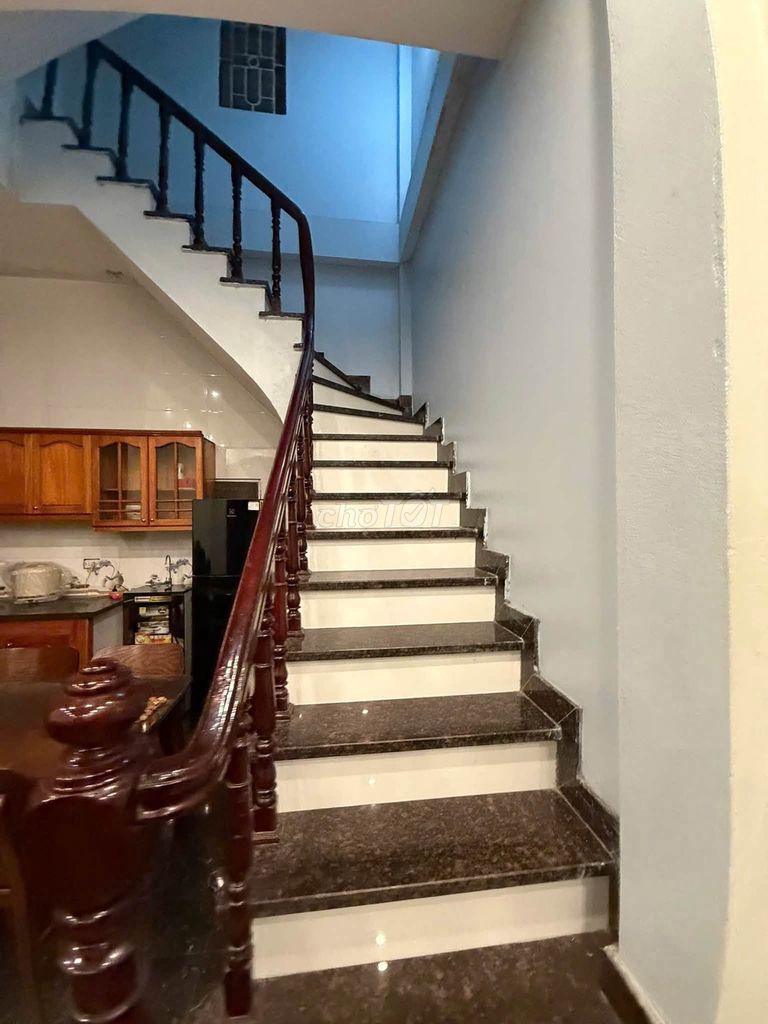 Let's rent the Old House 60 meters, 3 stories, 3 sleeps in full interior