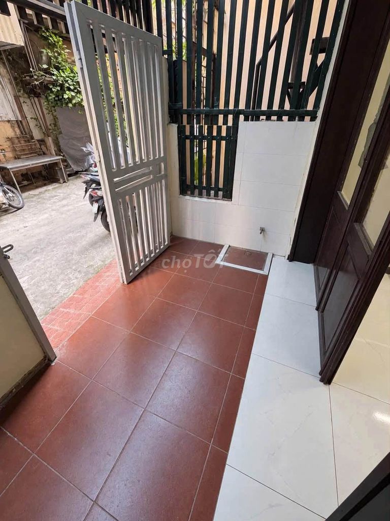 Rent the original house 40 m2 Ngõ 189 Giảng Võ, Đống Đa