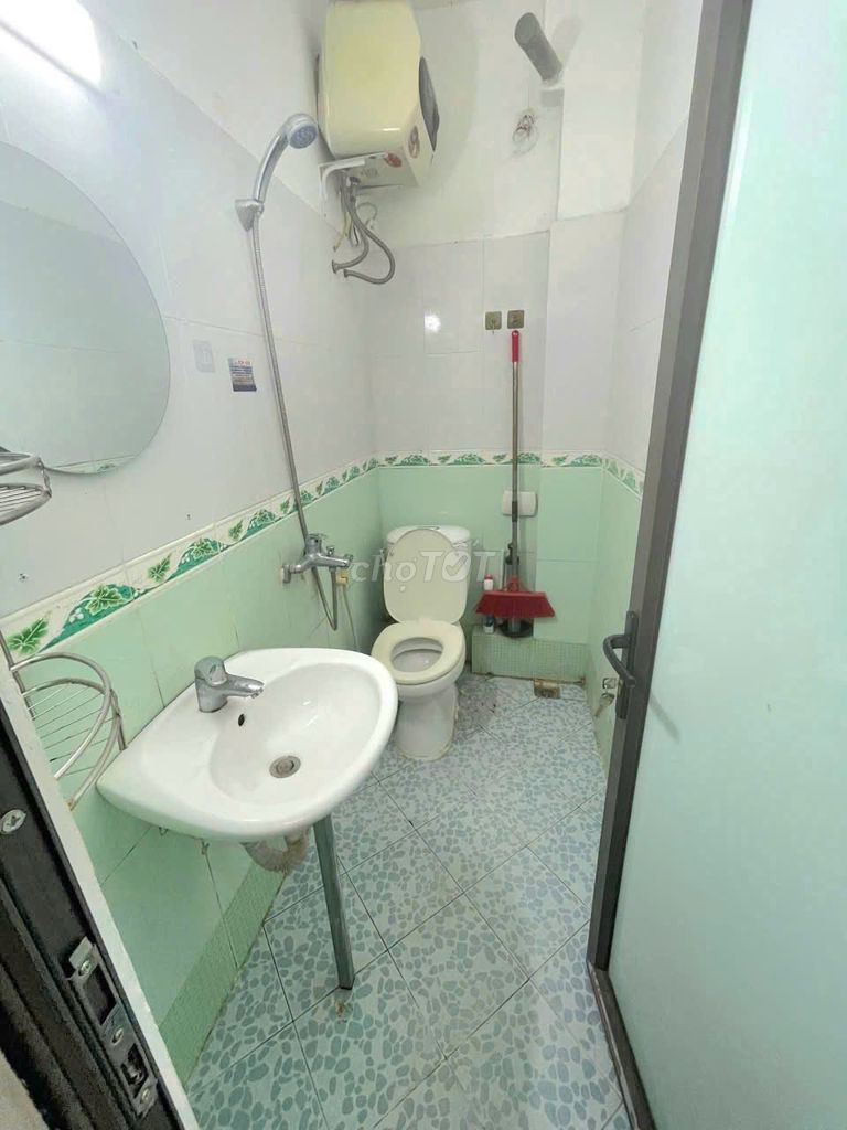 Need to rent his own house 35 m2 x4 Road 207 Bùi Xương Trạch, Thanh Xuân
