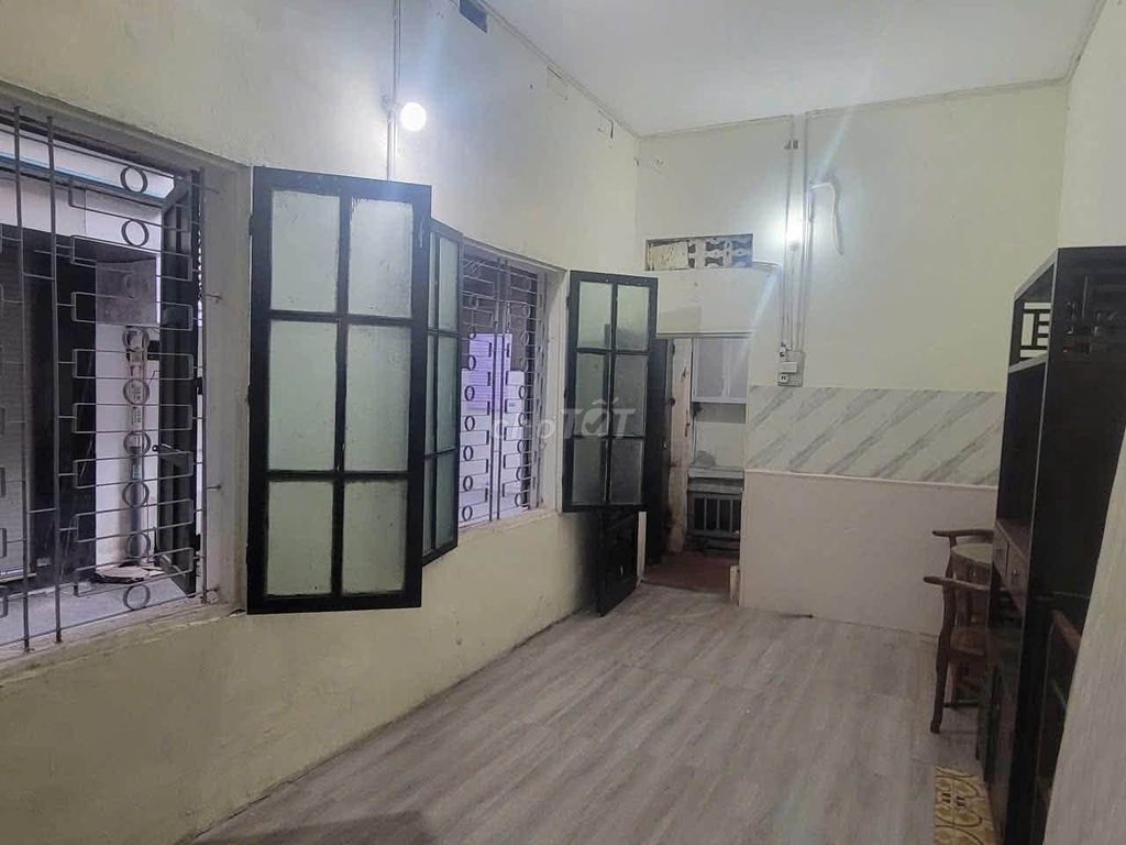 Rent 32 meters, two floors a foot, two beds, Prince Ba Đình