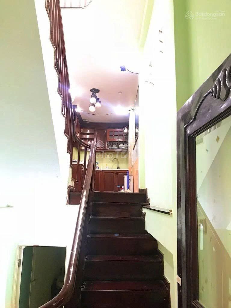 Rent his own house 46 meters plus 3 floors plus tum, 4 bedrooms, 3 toilets, Đống Đa