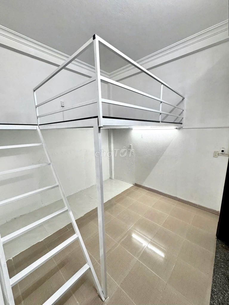 Nguyễn Minh Châu Inn, Ngũ Hành Sơn, basic interior.