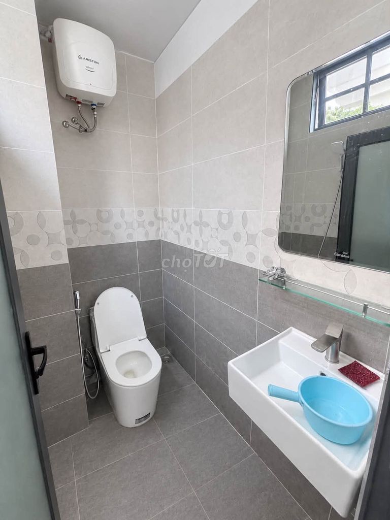 Rent a full-intent hotel at the heart of Da Nang.