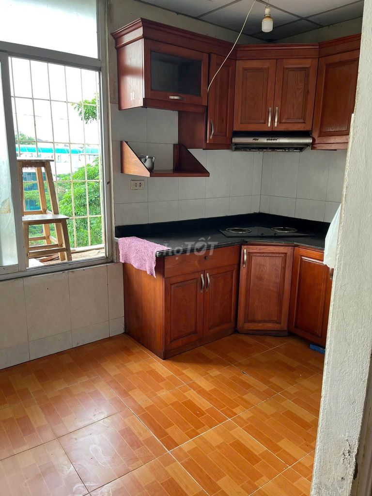 Rent us five, Thanh Xuân north, 65 meters, two bedrooms.