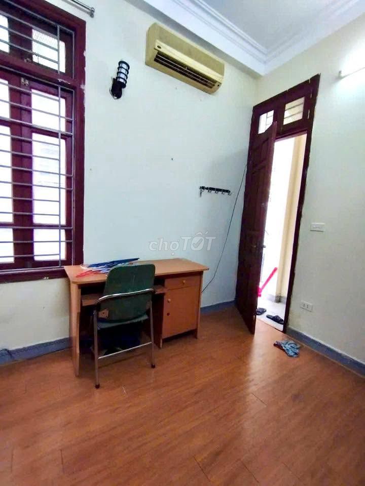 Let's rent the original apartment 30 meters 2 4 floors Lĩnh Nam