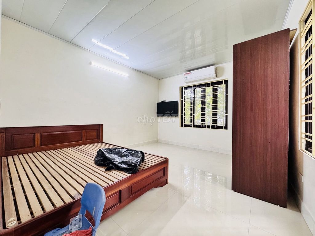 Rent the entire house 45 meters, 2 bedrooms, 2 toilets, 7 million a month.