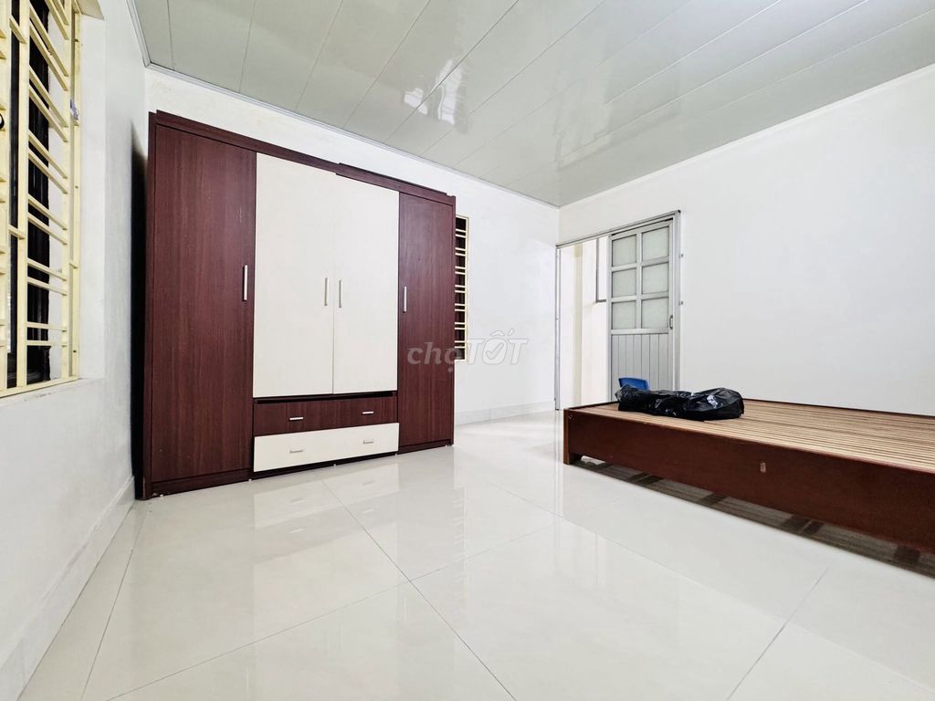 Rent the entire house 45 meters, 2 bedrooms, 2 toilets, 7 million a month.