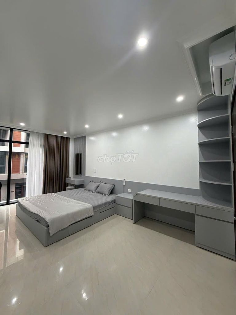 Renting by Ocean Park 3 with elevators, furniture.