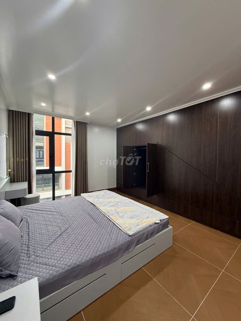 Renting by Ocean Park 3 with elevators, furniture.