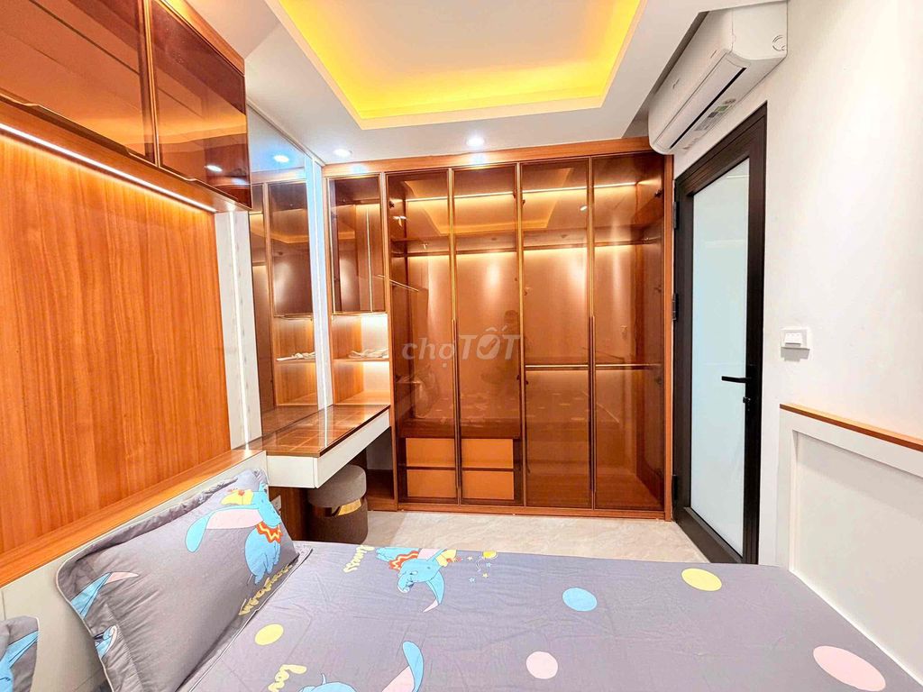 It's the owner who needs to rent the original apartment on the first floor.