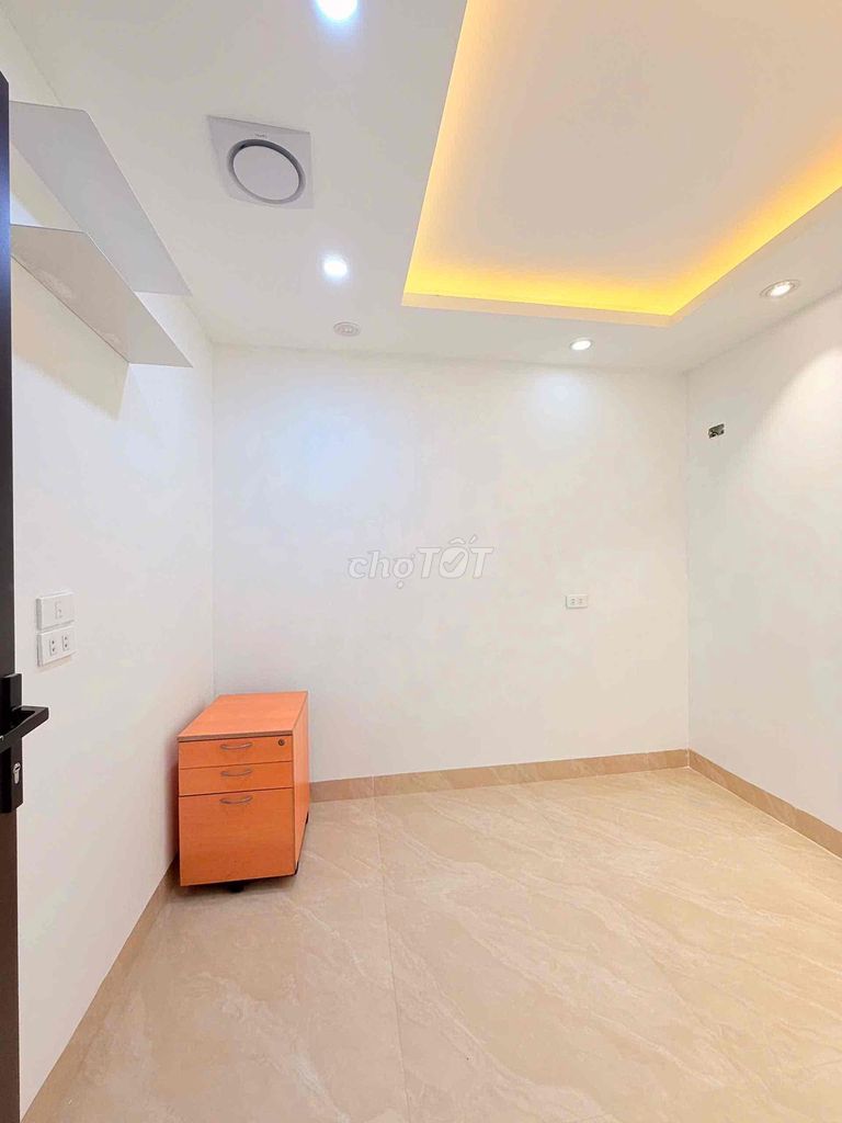 It's the owner who needs to rent the original apartment on the first floor.
