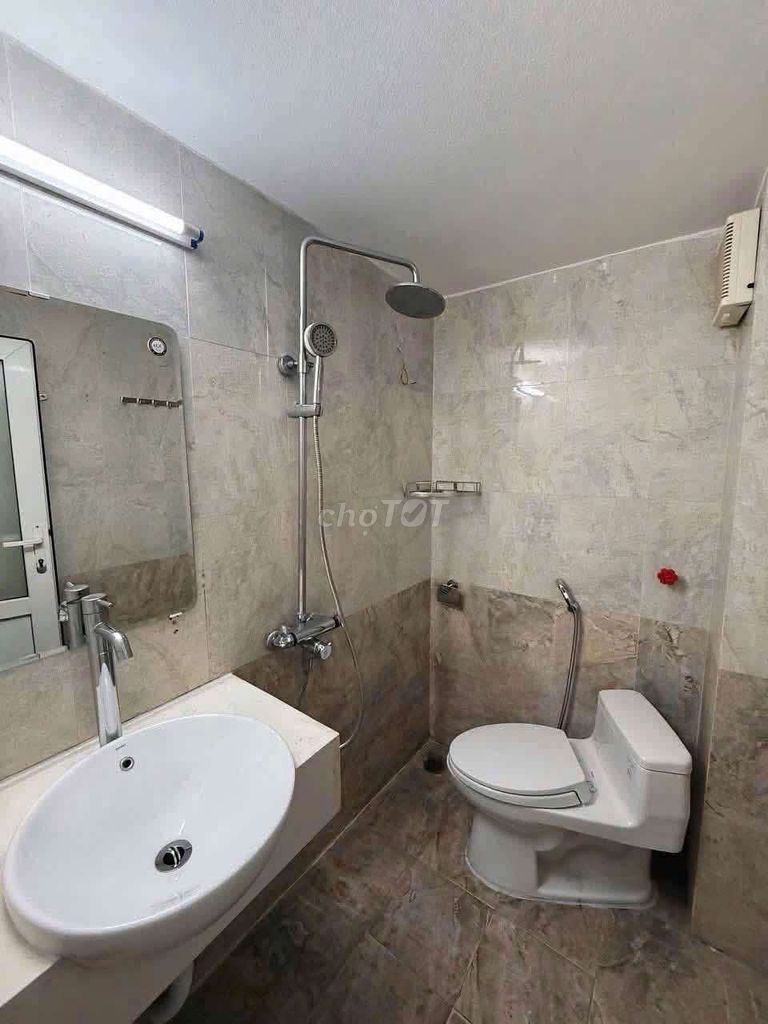 12 million-- four Phạm Khắc Quảng bedrooms, Giang Biên-- oh, avoid.