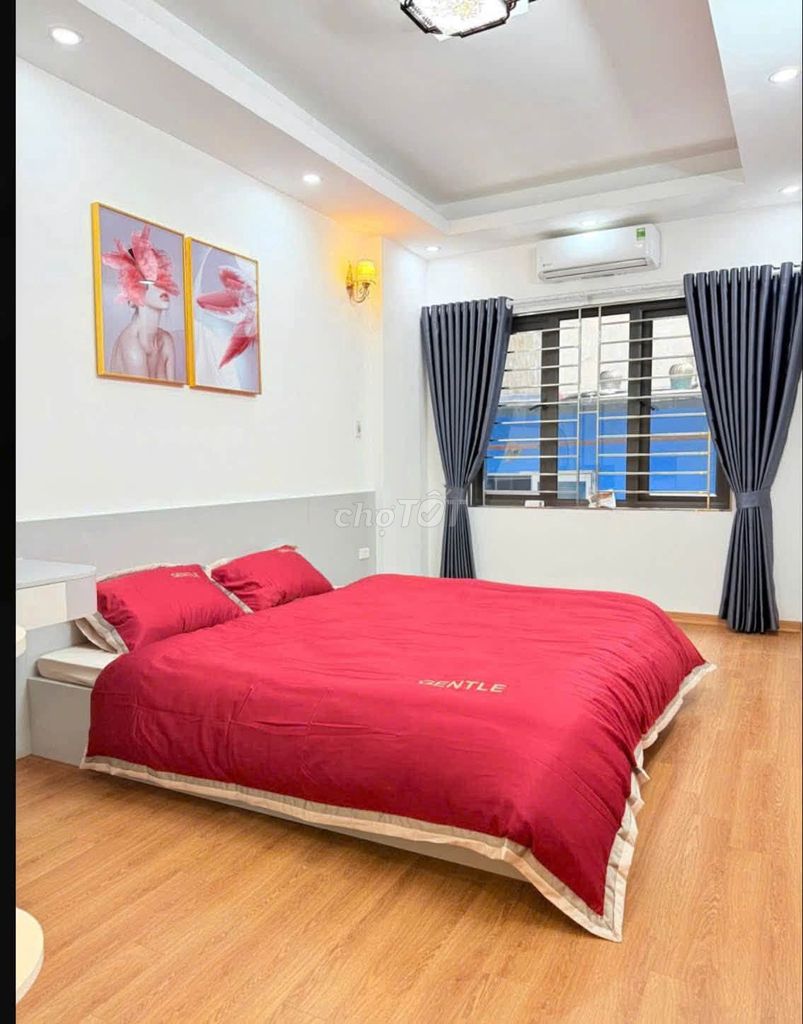 Rent an entire Qq Street, 35 meters2, 3 sleeps, full interior