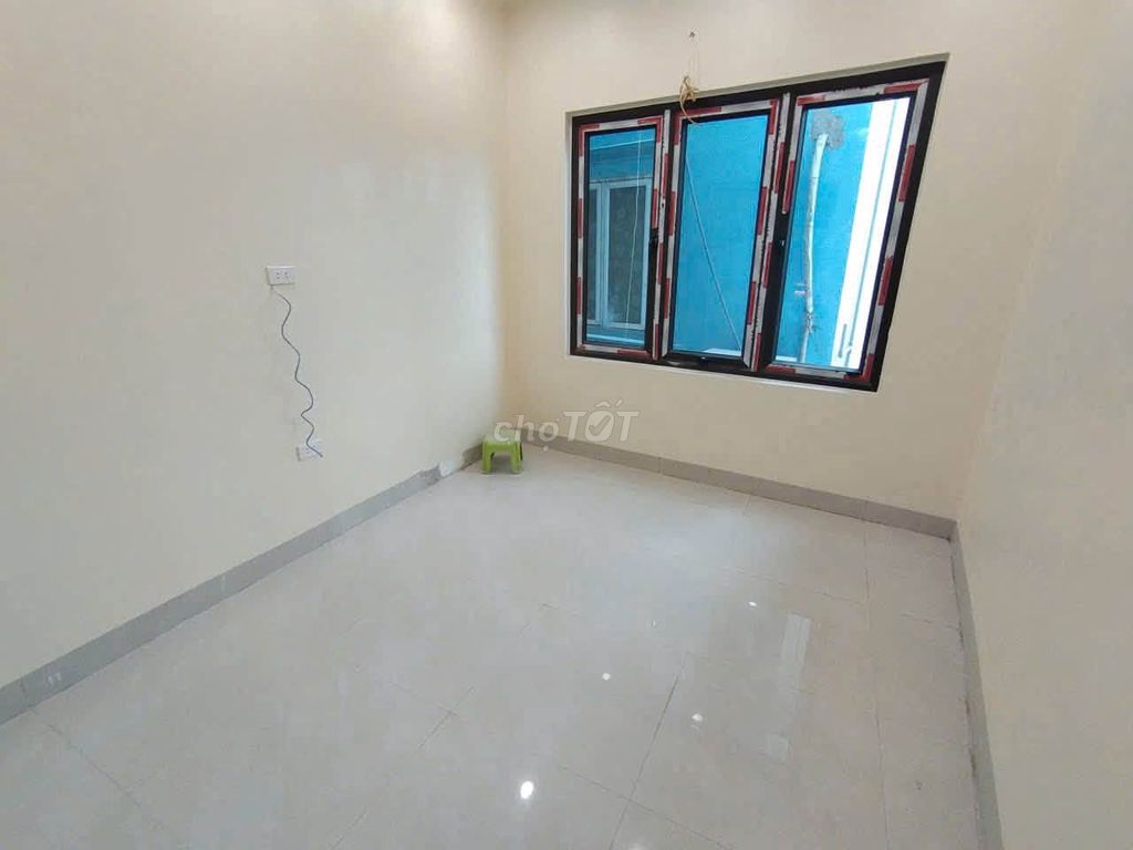 Renting private houses 467 Lĩnh Nam, Hoàng Mai, 6 million.