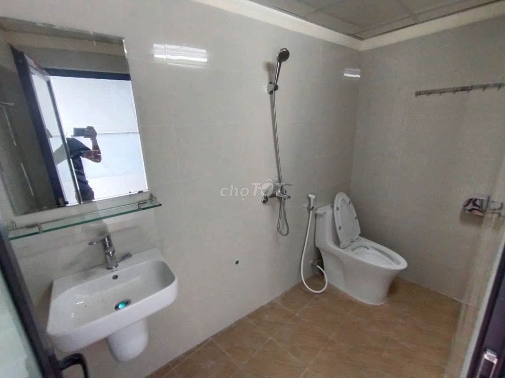 Renting private houses 467 Lĩnh Nam, Hoàng Mai, 6 million.