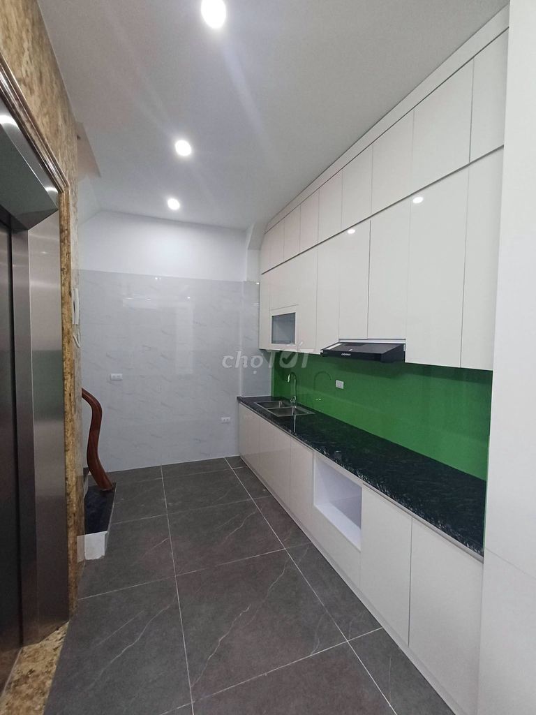 Rent the original Vĩnh Hưng, 5 elevators, KWI, vp, Spa
