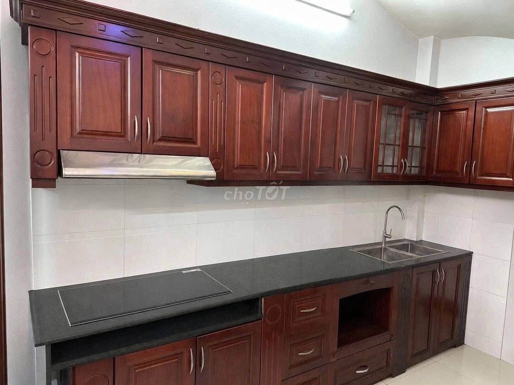 Rent the original House of Calf, Hai Bà Trưng, 30 m2 x 5 floors