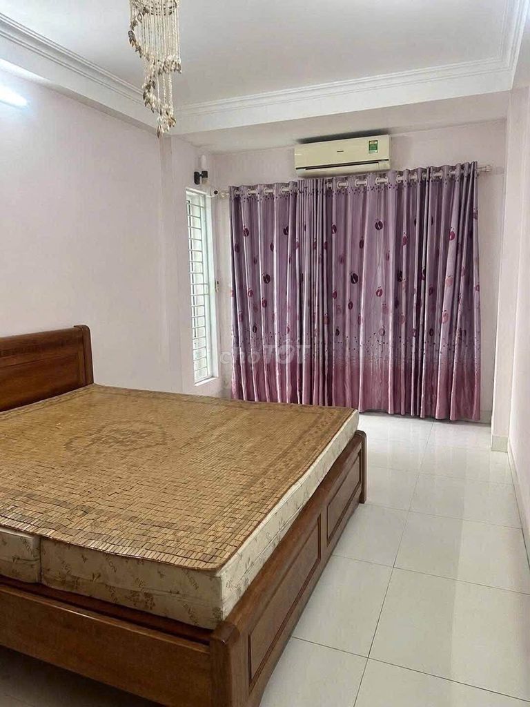 Rent the original House of Calf, Hai Bà Trưng, 30 m2 x 5 floors