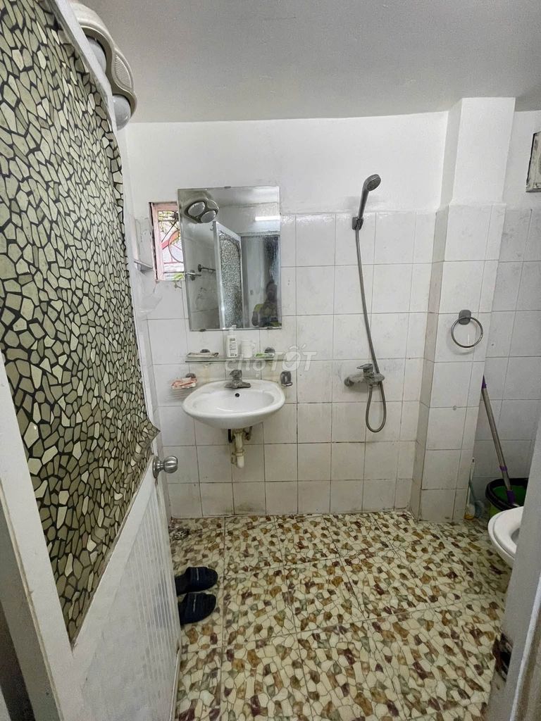 Rent the original building 43 meters2, 5 stories, 3 bedrooms, 10 million a month, Hai Bà Trưng