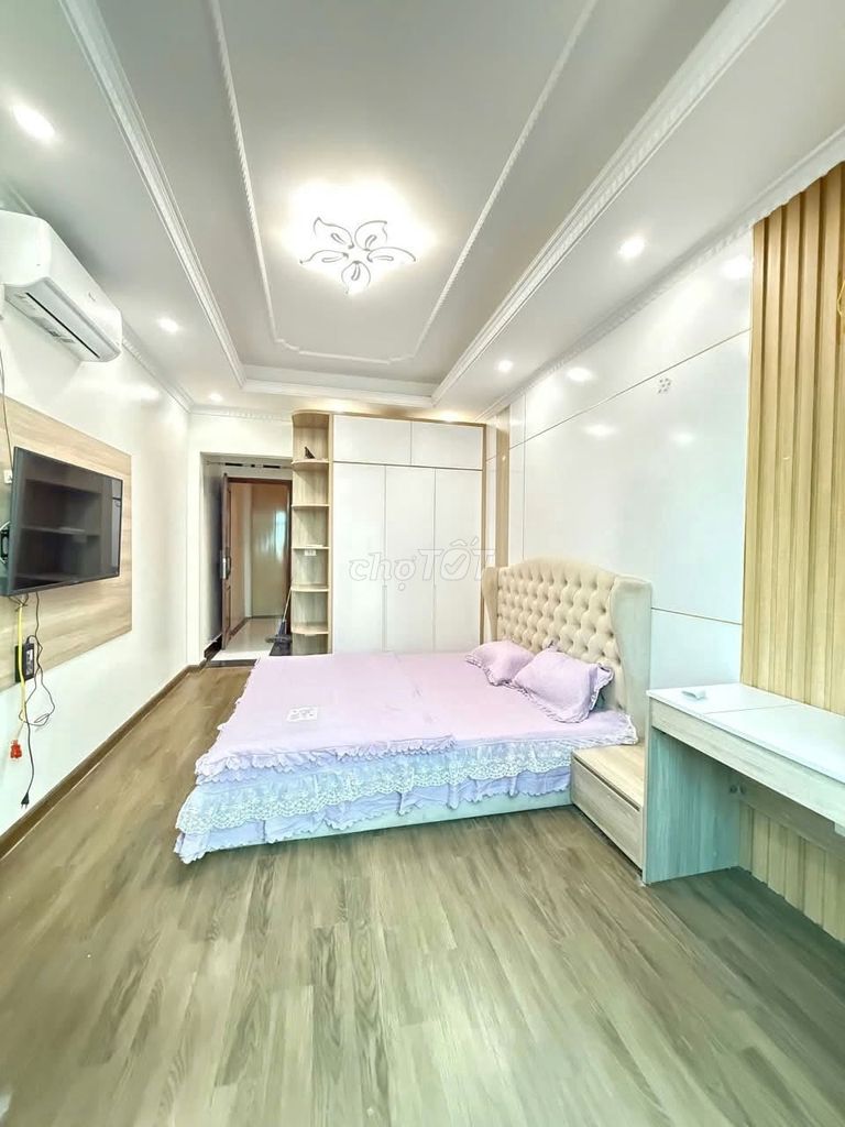 Rent the entire 5 story house, 3 bedrooms, full interior, Hoàng Mai